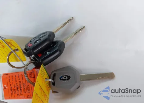 2013 Subaru Legacy 2.5I Premium из США, поврежденный, VIN 4S3BMBC67D3042937